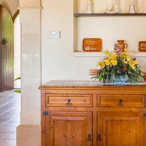 https://villa-lagoon.allmallorcahotels.com